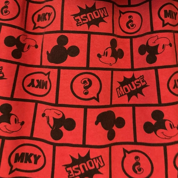 Disney Women's Size XL Red Mickey Mouse Sweatshirt comfy - Picture 4 of 5